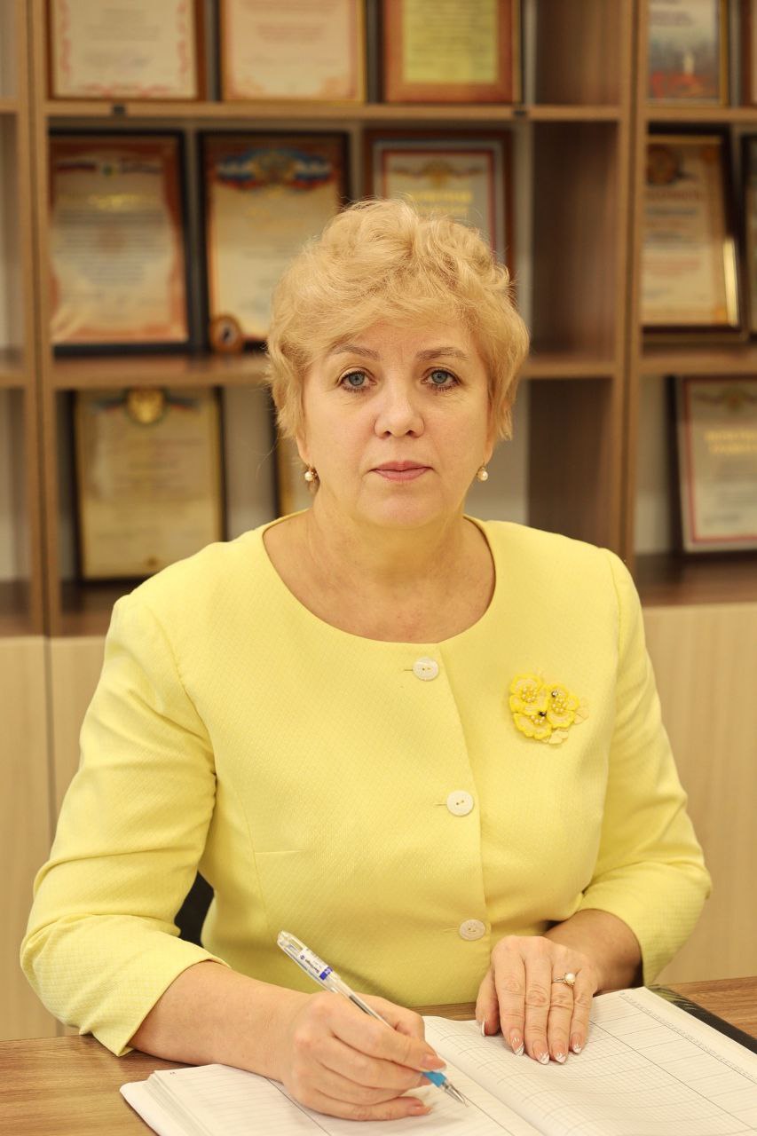 Ефремова Нина Петровна.