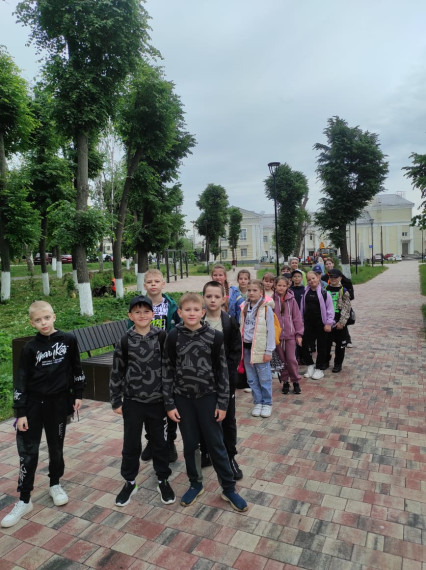 Третий день в школьном лагере.
