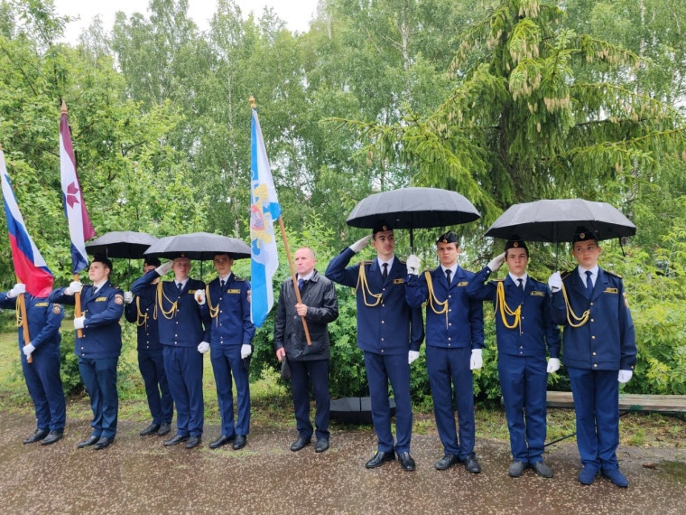 Непогода патриотизму не помеха!.